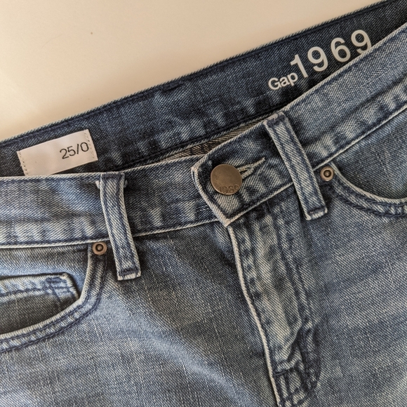 GAP Raw Hem Denim Skirt, Blue, 25/0 - Picture 3 of 3